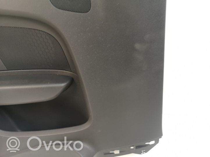 Audi A1 Takaoven verhoilu 8X3867035