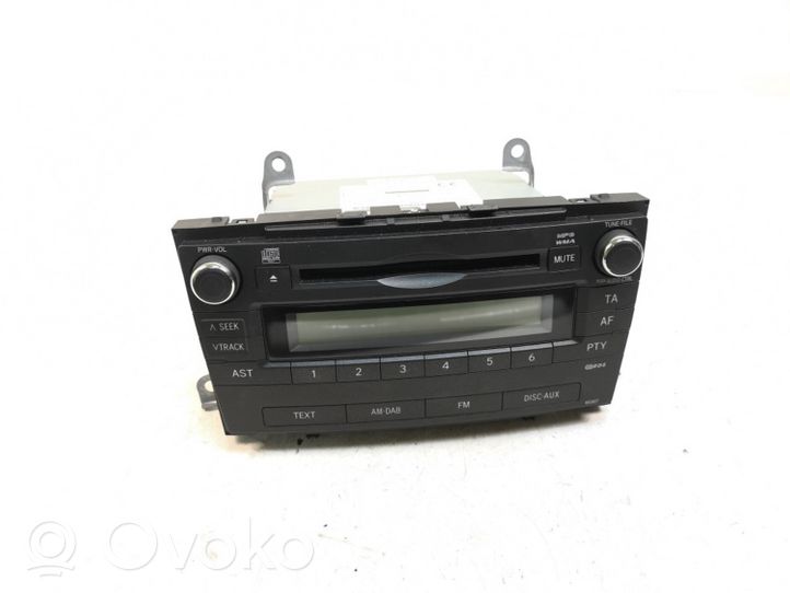 Toyota Avensis T270 Unidad delantera de radio/CD/DVD/GPS 8612005140