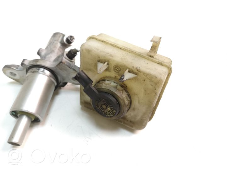 BMW 5 E60 E61 Główny cylinder hamulca 320671791