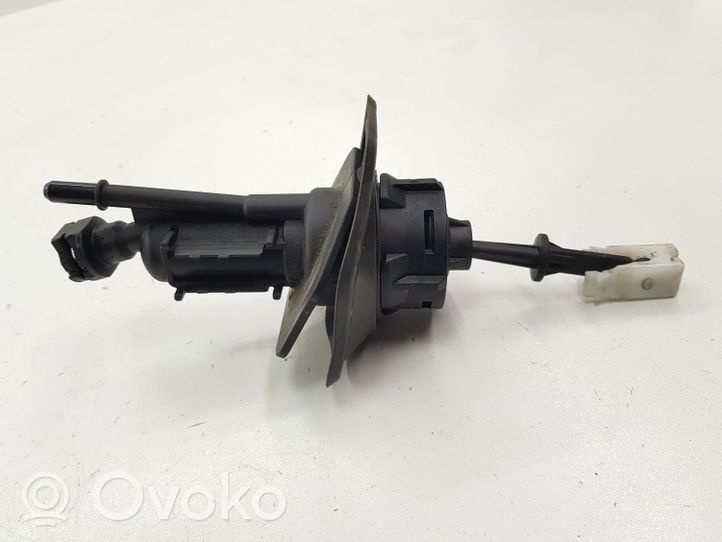 Ford Grand C-MAX Clutch master cylinder 3M517A543BF