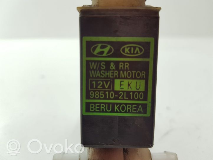 Hyundai i30 Pompe de lave-glace de pare-brise 985102L100