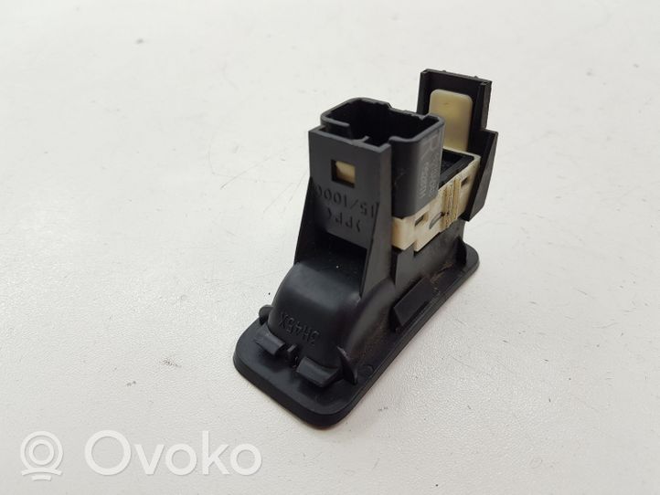 Peugeot 4007 Seat control switch 8610A048
