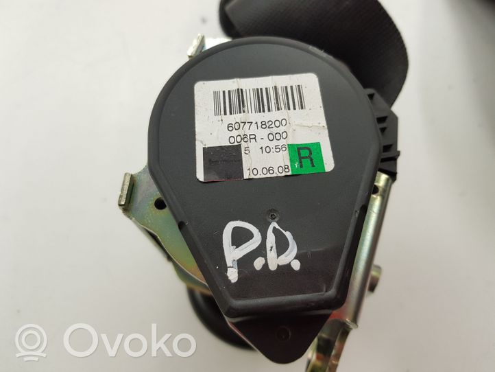 Mercedes-Benz B W245 Pas bezpieczeństwa fotela przedniego 607718200