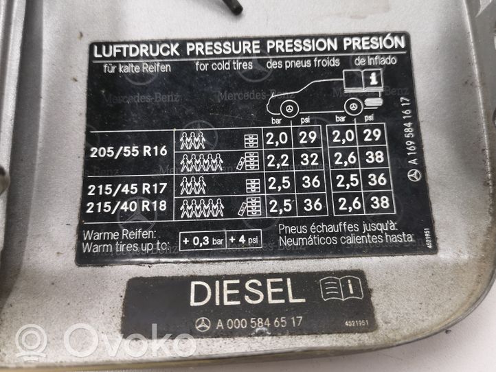 Mercedes-Benz B W245 Tapón del depósito de combustible A0005846517