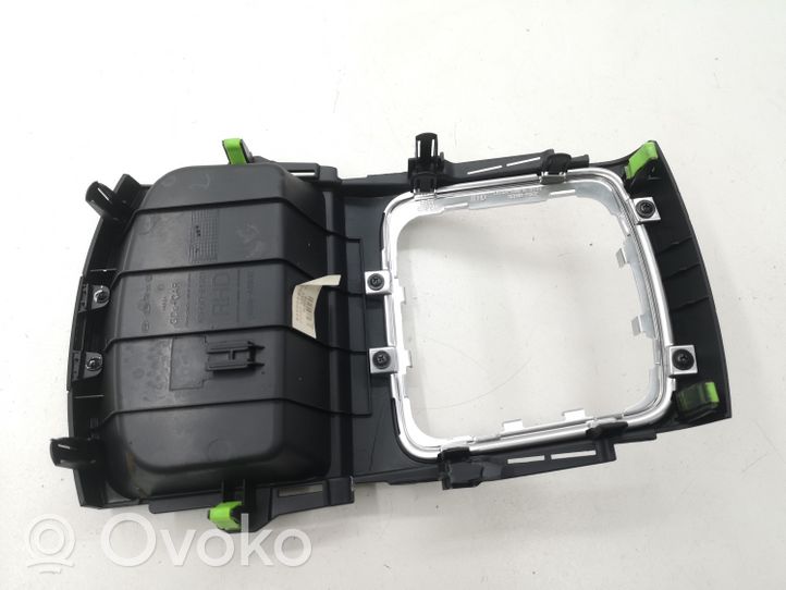 Hyundai i30 Rivestimento in plastica cornice della leva del cambio 84650A69004X