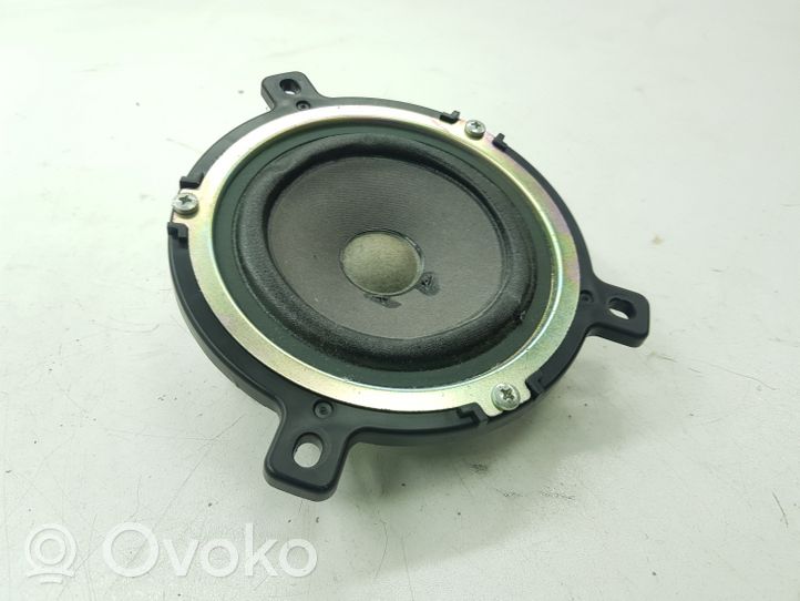 Saab 9-5 Skaļrunis (-i) pakaļējās durvīs 4616934