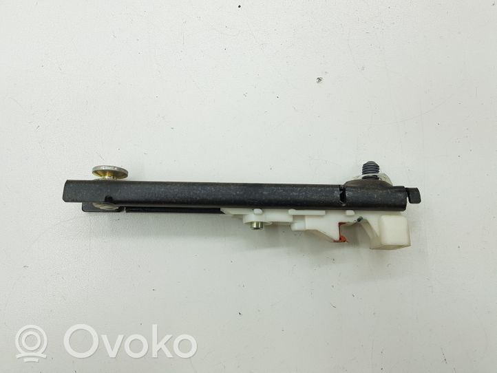 Nissan Qashqai Seat belt adjustment motor 