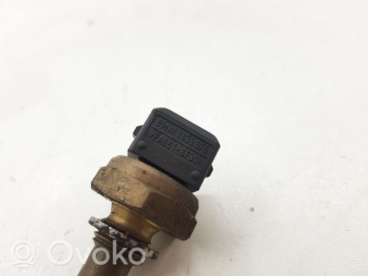 BMW 5 E60 E61 Sonde de température de liquide de refroidissement 1433076