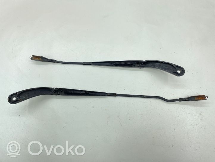 Ford Grand C-MAX Windshield/front glass wiper blade AM5117526DB