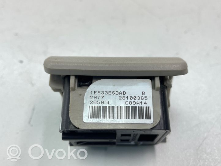 Chrysler Voyager Electric sliding door switch 1ES33ES3AB