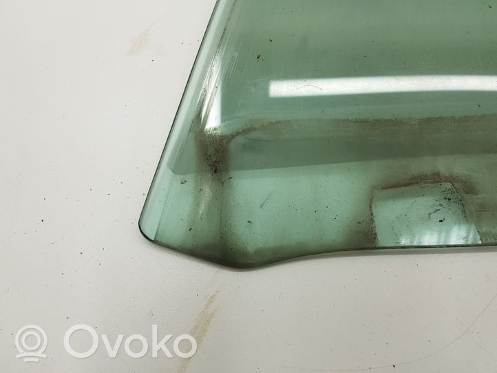 BMW 5 E39 Front door window glass four-door E243R000982