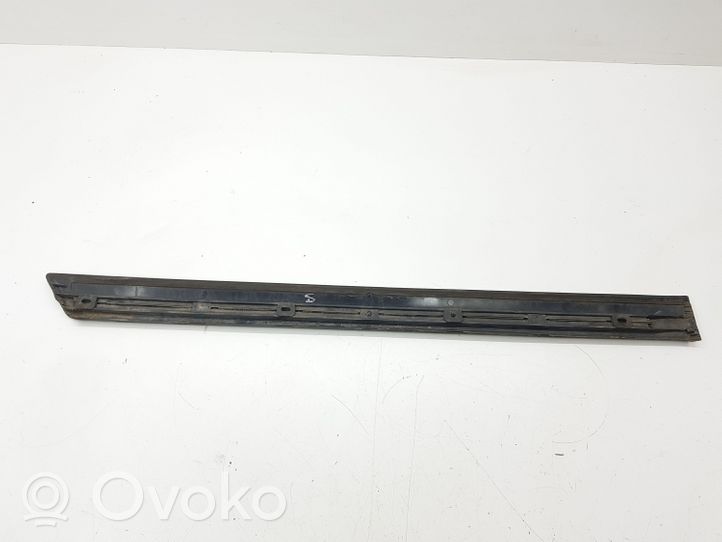 Ford Scorpio Takaoven lista (muoto) 85GBA25533AAW