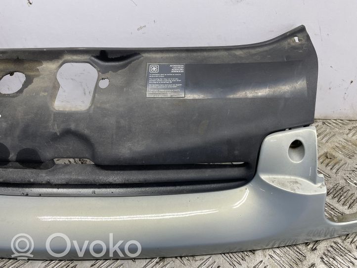 Renault Clio II Ylempi jäähdyttimen ylätuen suojapaneeli 7700418609