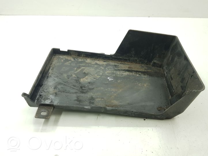 Mitsubishi Outlander Boîte de batterie 8201A004