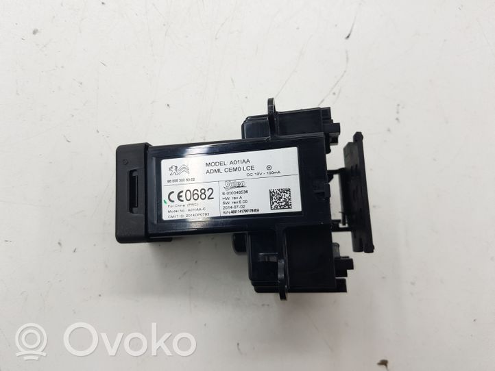 Citroen C4 Grand Picasso Lecteur de carte 9800630080