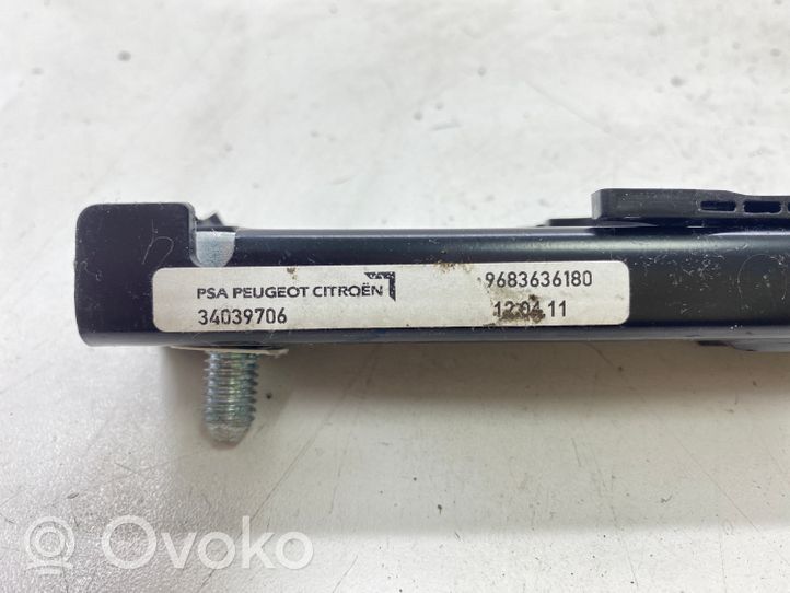 Peugeot 5008 Rail de réglage hauteur de ceinture de sécurité 9683636180