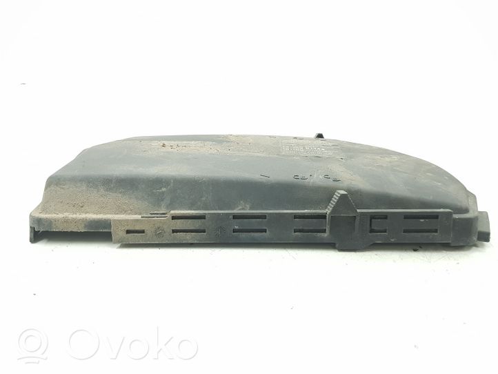 Mercedes-Benz S W220 Fuse box cover 2205400182