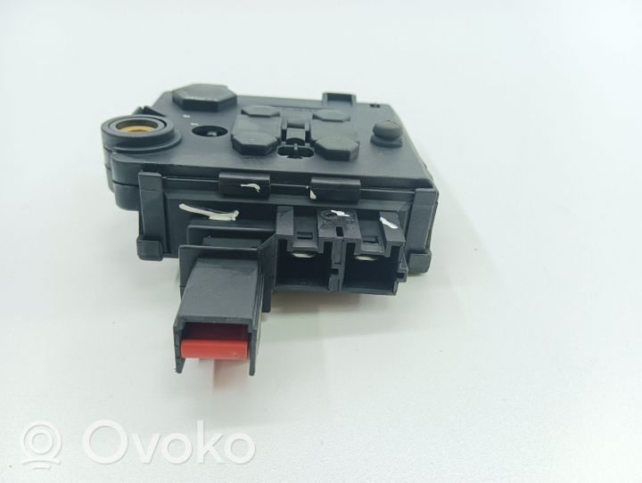 Mercedes-Benz S W220 Battery relay fuse 0005401950