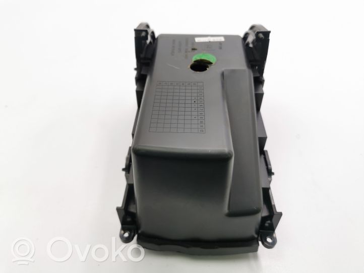 Opel Mokka Glove box central console AVF45423