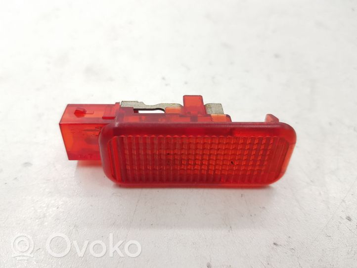 Audi A6 S6 C5 4B Luce interna per portiera anteriore 4B0947411