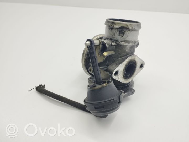 Volkswagen New Beetle EGR valve 038129637