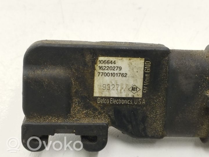 Renault Espace III Air pressure sensor 7700101762