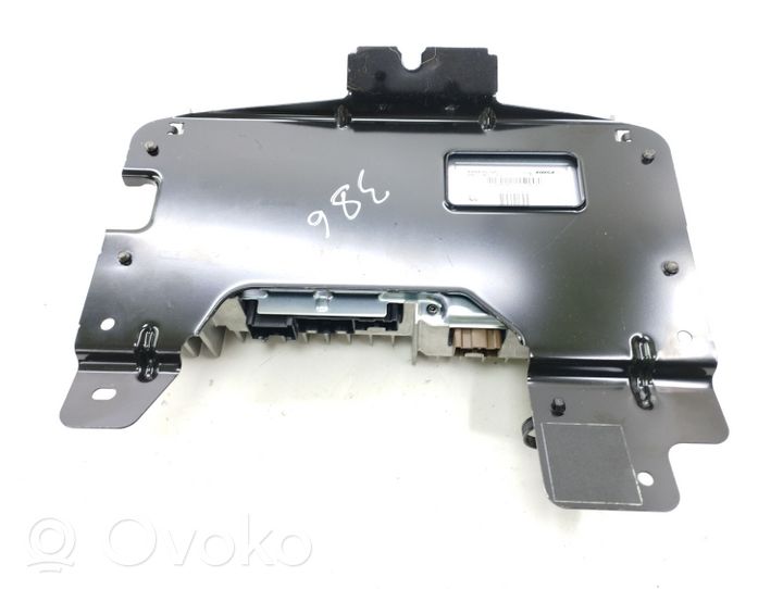 Mazda CX-7 Amplificateur de son EH4466920