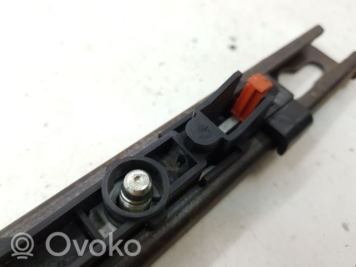 Peugeot 307 Rail de réglage hauteur de ceinture de sécurité 7371C8103