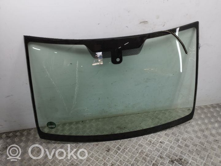 Toyota Corolla Verso AR10 Priekinis stiklas 