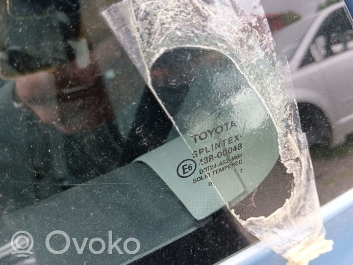 Toyota Yaris Galinis šoninis kėbulo stiklas 