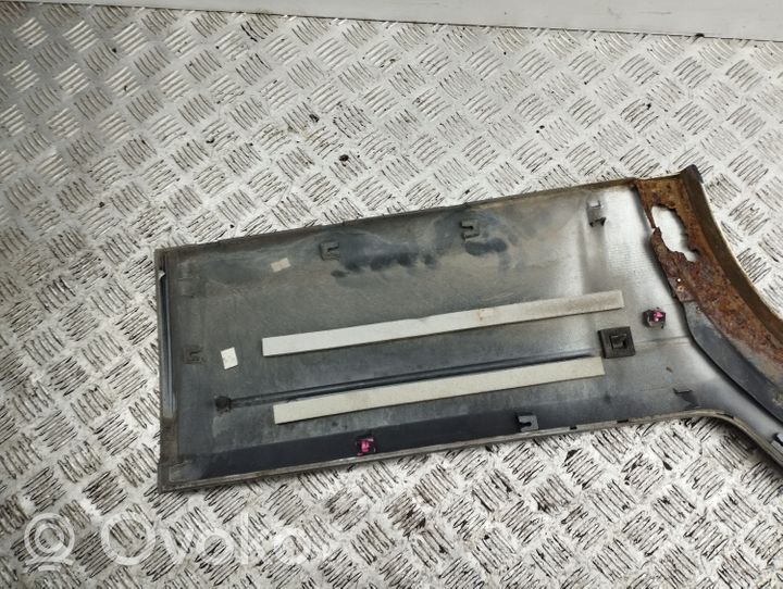 KIA Sorento Takaoven lista (muoto) 