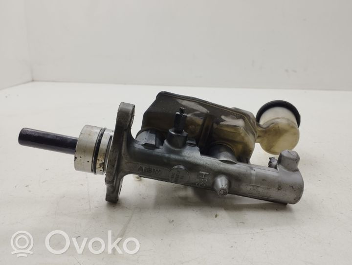 Toyota RAV 4 (XA20) Główny cylinder hamulca 13231110680