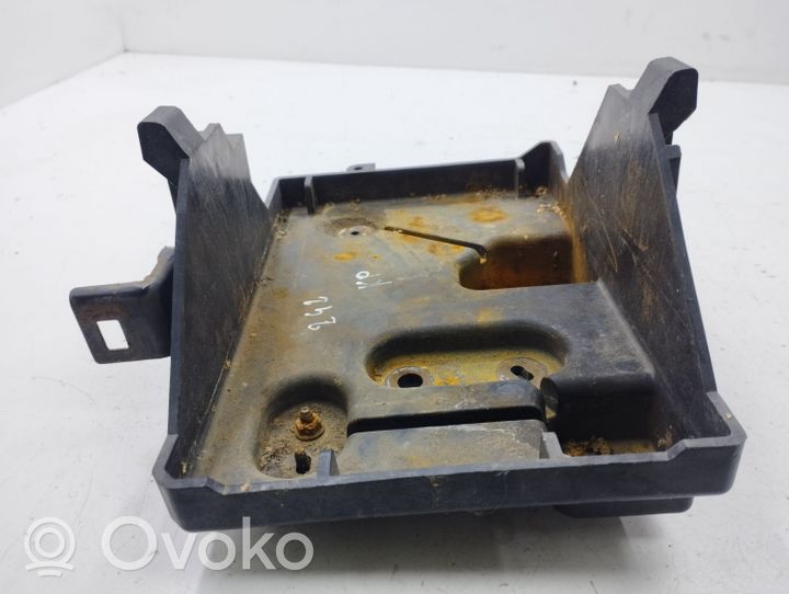 Mazda CX-7 Boîte de batterie K6805