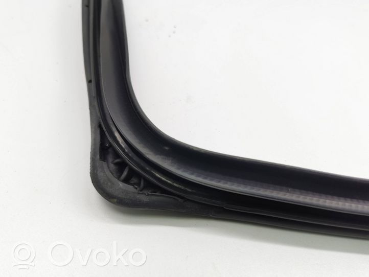 Hyundai Tucson TL Rear door rubber seal (on body) 