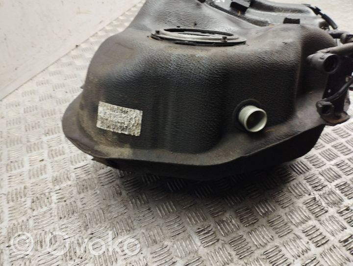 Hyundai Tucson TL Fuel tank 