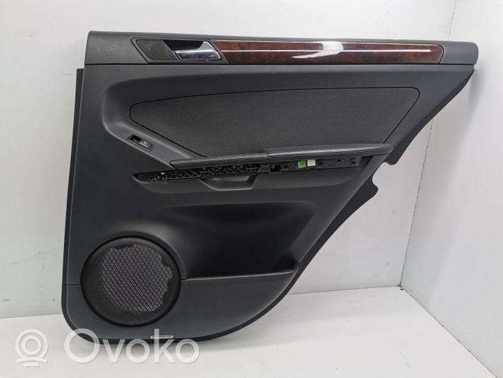 Mercedes-Benz ML W164 Boczki / Poszycie drzwi tylnych 