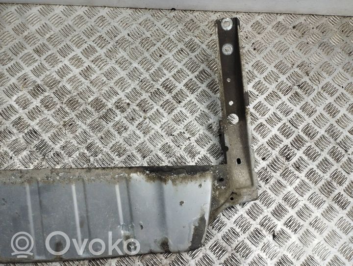 Volvo XC90 Apakšējā bampera daļa (lūpa) 