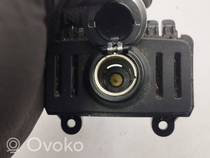 Ford C-MAX II 12 V Socket (front) 