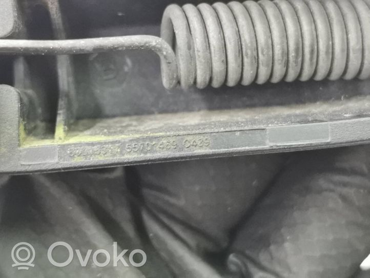 Opel Corsa D Ramię wycieraczki szyby tylnej 55701469