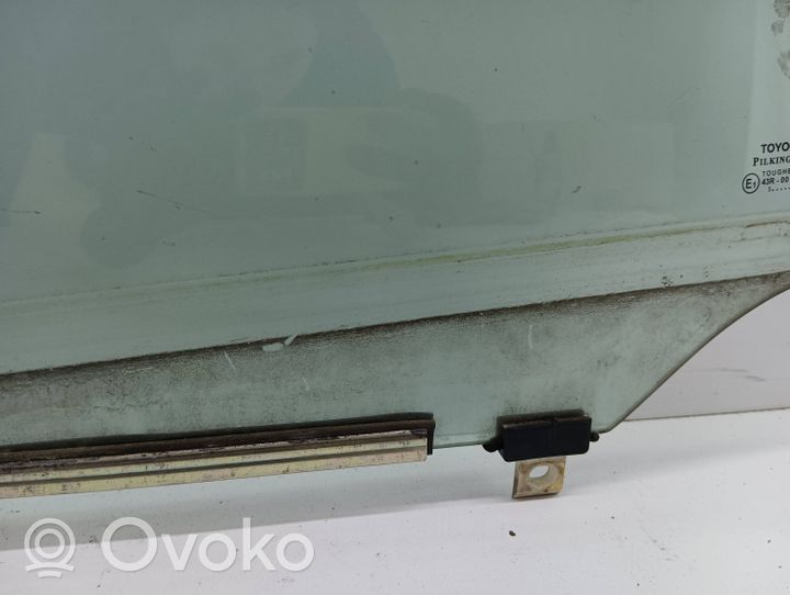 Toyota Avensis T270 Vitre de fenêtre porte avant (4 portes) E143R001605