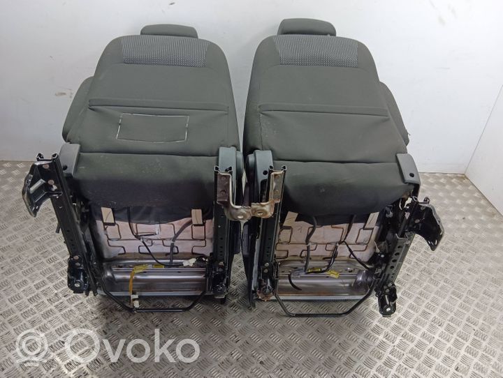 Toyota Corolla Verso E121 Kit intérieur 