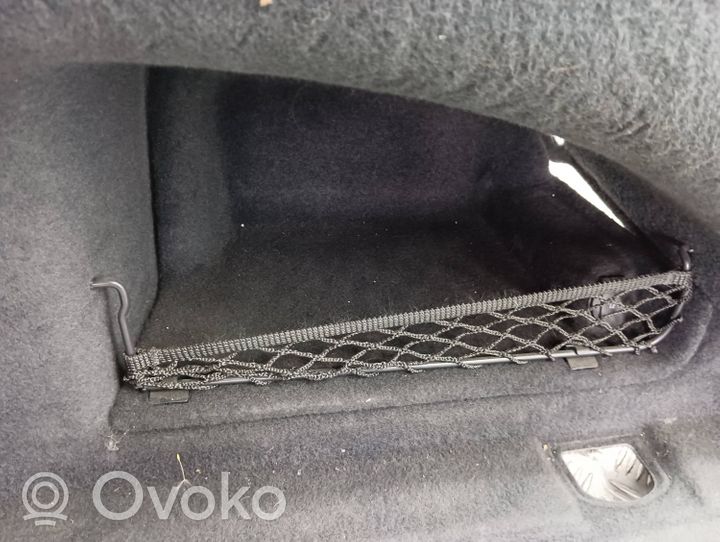 Audi A7 S7 4G Tavaratilan/takakontin alempi sivuverhoilu 4G8863888B9BT