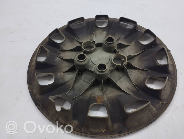 Chrysler Voyager R16 wheel hub/cap/trim 04766066AB