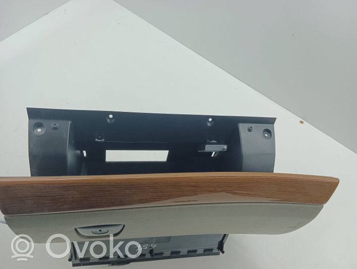 Volvo XC90 Glove box 3409421