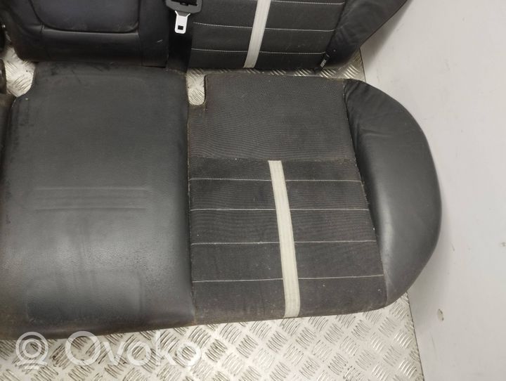 Ford Kuga I Interior set 