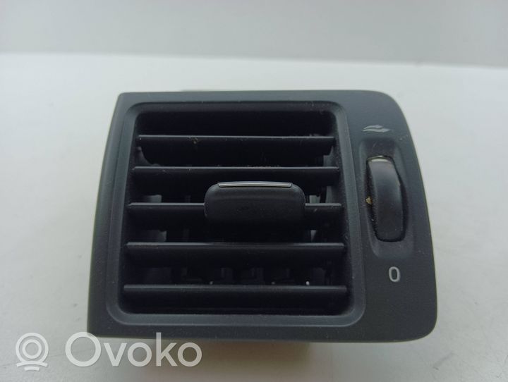 Volvo V50 Copertura griglia di ventilazione laterale cruscotto 506001