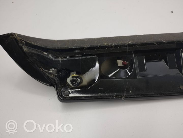 Toyota RAV 4 (XA30) Becquet de coffre 7608542040