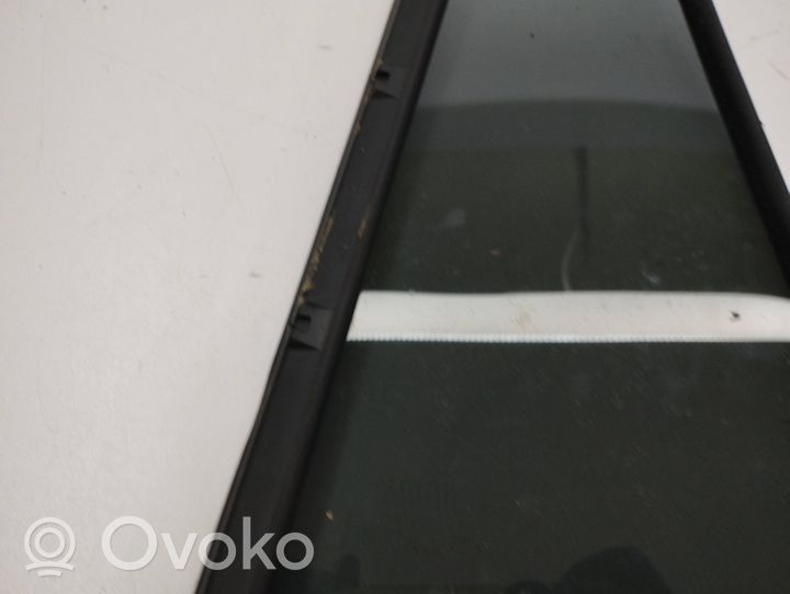 Toyota RAV 4 (XA40) Szyba karoseryjna drzwi tylnych 43r007953