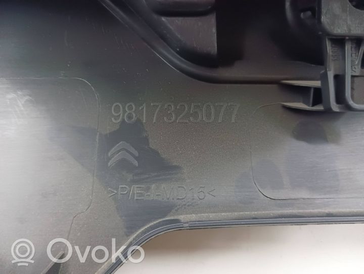 Citroen C5 Aircross Takaluukun alaosan verhoilusarja 9817325077