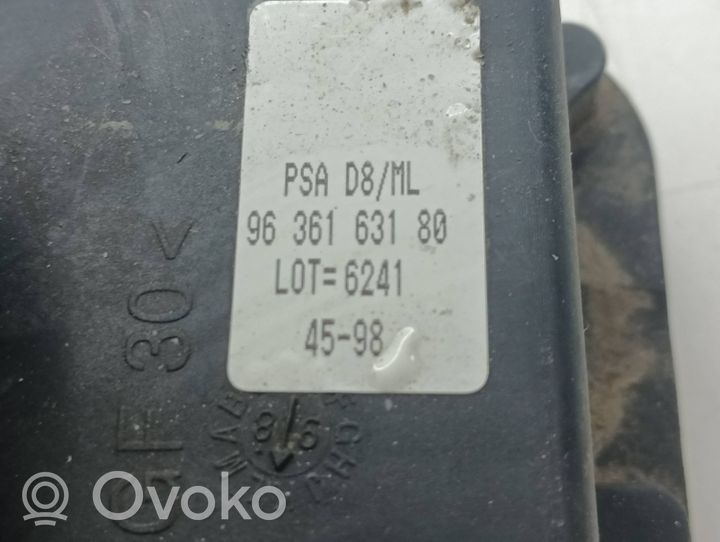 Peugeot 406 Pavarų perjungimo mechanizmas (kulysa) (salone) 9636163180